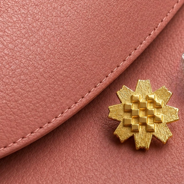 Al-Arfaj Flower Brooch (Gold-Plated Silver)