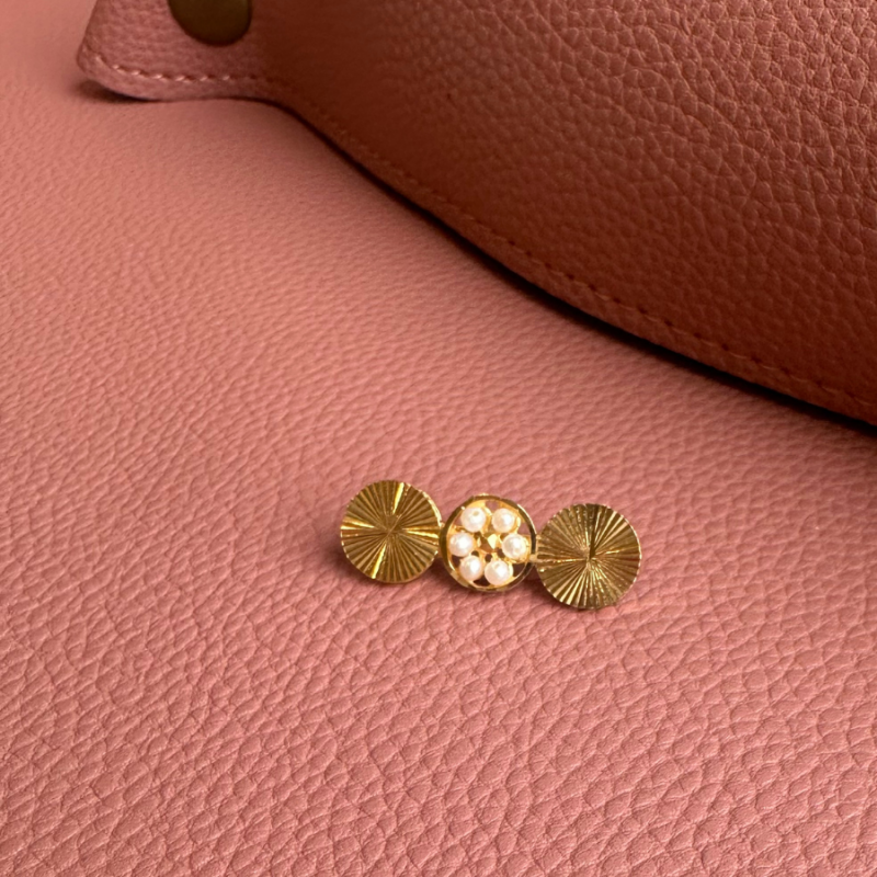 Pearl and Gold Brooch