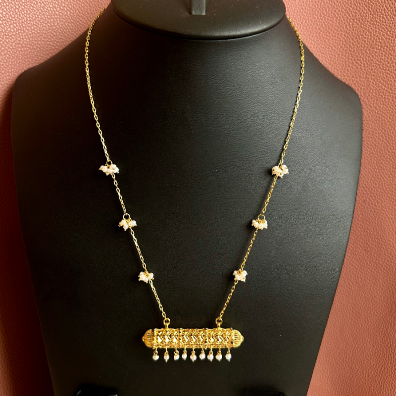 Kohl Pearl Necklace