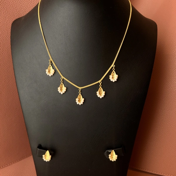 Five Original Bent 1/4 Lira With Pearl Necklace and Earrings 
