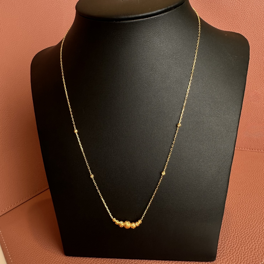 Days Necklace 